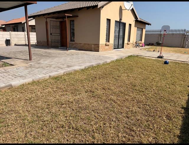 3 BEDROOM HOUSE FOR SALE IN WATERKLOOF EAST